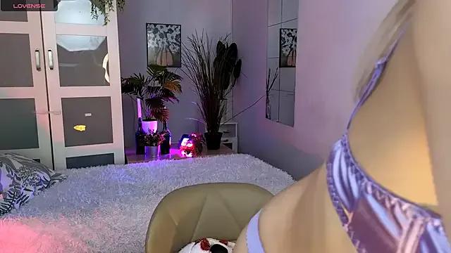 Freechat Cherry_Bite on StripChat