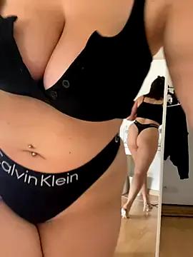 Freechat Chloe-taa on StripChat