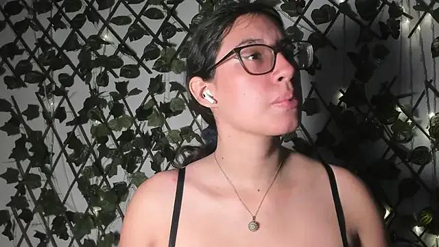 Freechat CoralineSanchez on StripChat