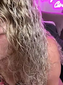 Freechat CurvyAnonymousGirl89 on StripChat