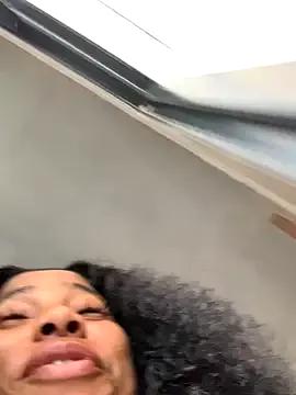 Freechat CurvyDesire1 on StripChat