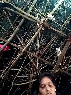 Freechat cute_diya_12 on StripChat