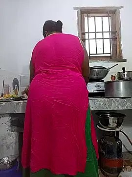 Desicouple1706 on StripChat