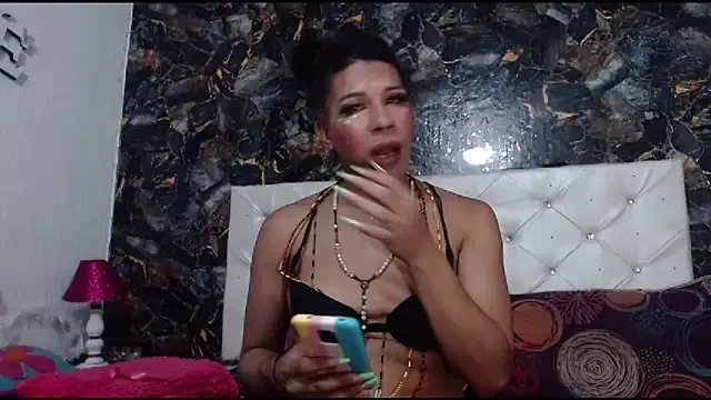 Freechat DesireDirtyTS__ on StripChat