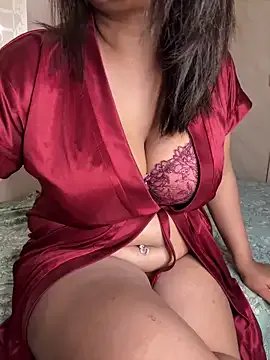 DevineDevilQueen on StripChat