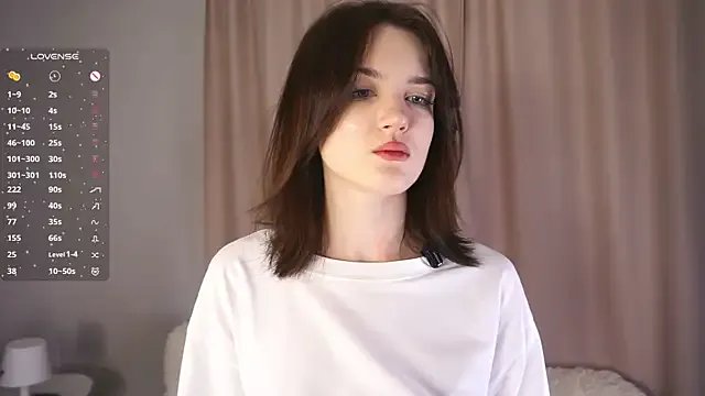 DollieDallam — Suck my finger close up