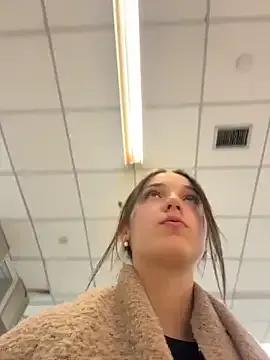 Freechat DollyTall on StripChat