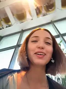 Freechat DollyTall on StripChat