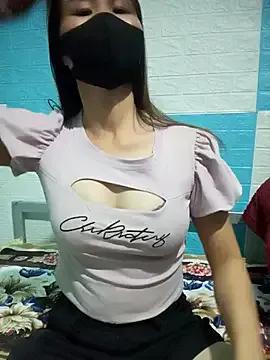 StripChat Donatella28 is Freechat Donatella28 — masturbate and sit on new guy's face