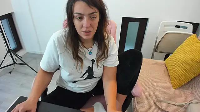 Freechat Dyana_Kaylinn on StripChat