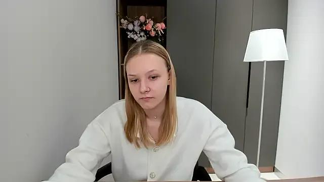 Freechat ElissaGlod on StripChat