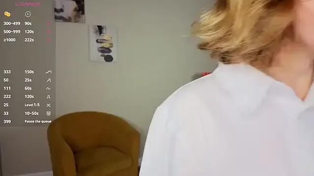 Freechat ElvaAxley on StripChat