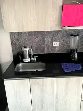 Freechat emma_andrew1 on StripChat