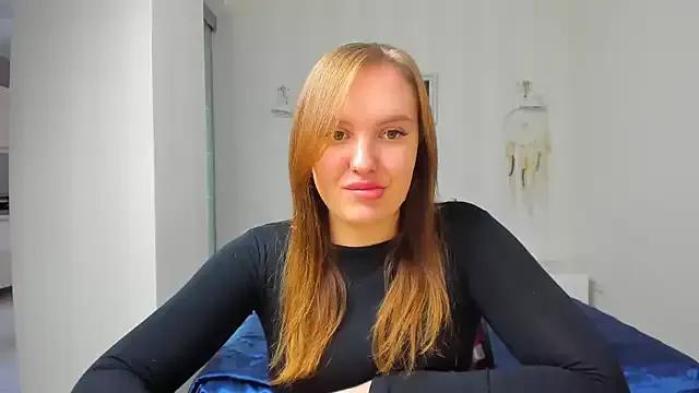 EmmaNorman on StripChat 