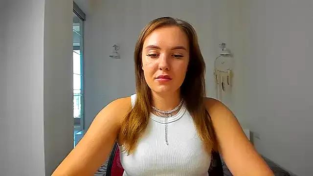 EmmaNorman on StripChat 