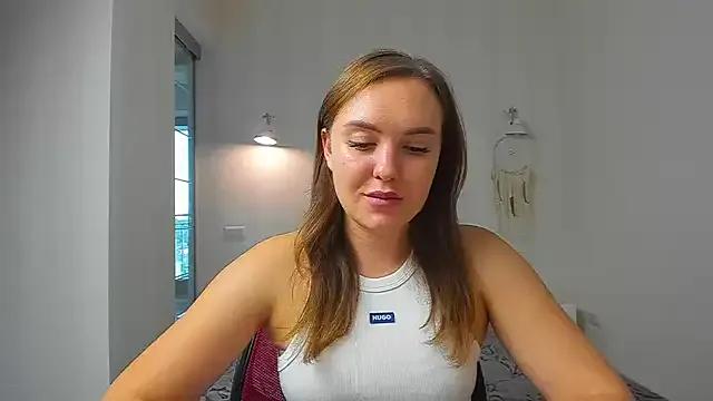 EmmaNorman on StripChat 