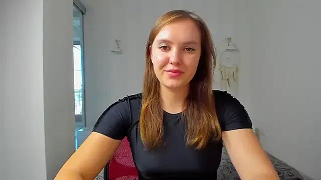 EmmaNorman on StripChat 