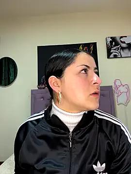 Freechat Emmie_Hot on StripChat