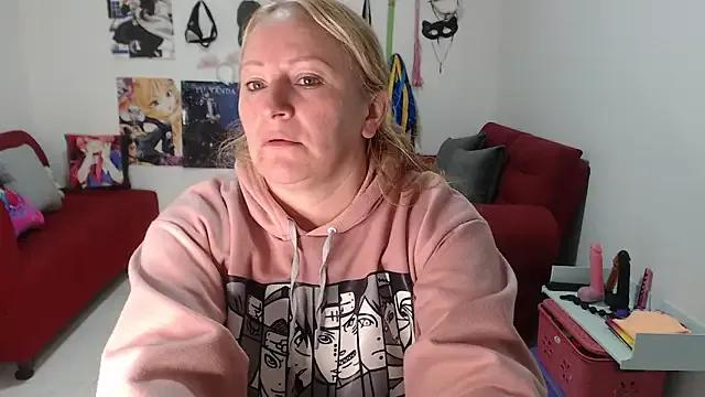 Freechat emperabigbootybigass on StripChat