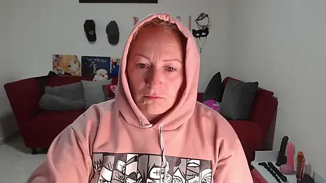 Freechat emperabigbootybigass on StripChat