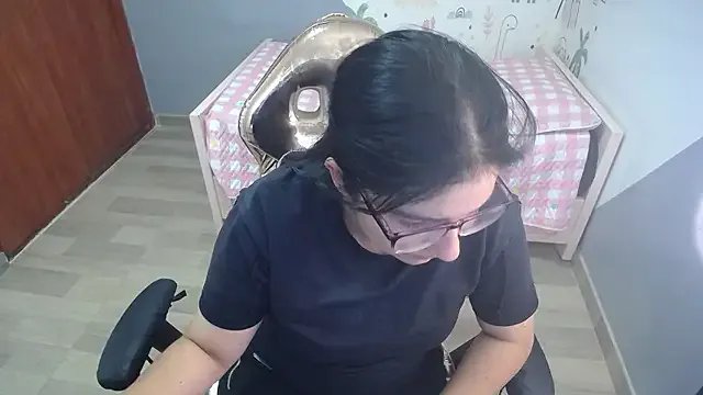 eva_smit_t on StripChat