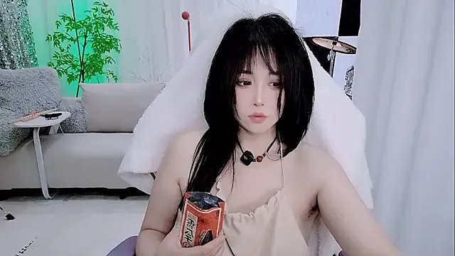 Evangelin-e on StripChat