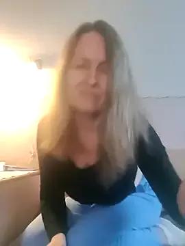 StripChat Evelina_cute is Freechat Evelina_cute — I'll show you my breasts