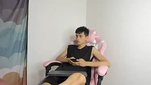 Freechat forbidden_kisses on StripChat