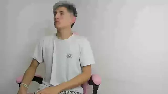 Freechat forbidden_kisses on StripChat