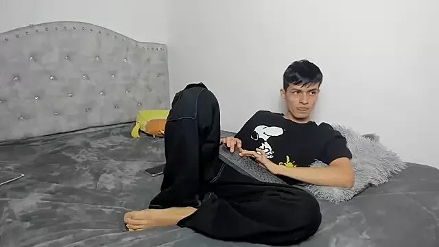 Freechat forbidden_kisses on StripChat