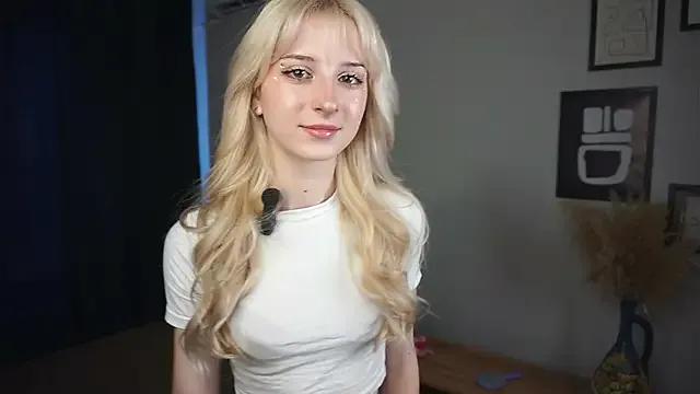 Freechat FridaAaberg on StripChat