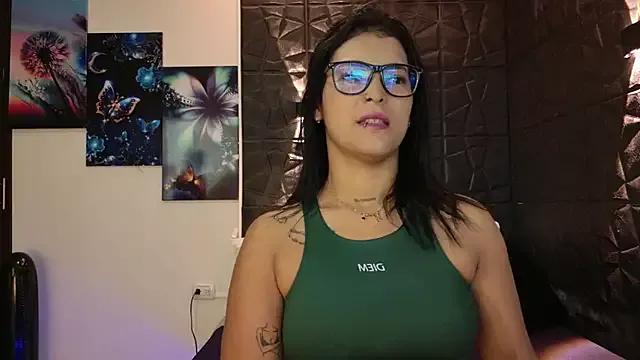 Freechat graceymilf666 on StripChat