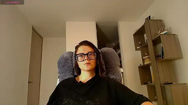 Hannah______ on StripChat