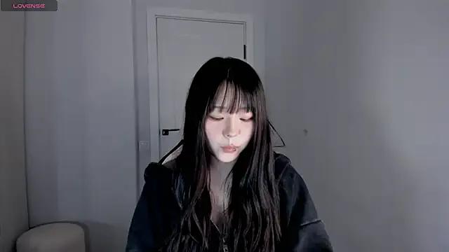 hee_young11 on StripChat 