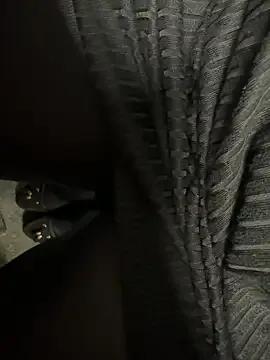 Freechat HiddenHoneyLDN on StripChat