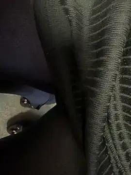 Freechat HiddenHoneyLDN on StripChat