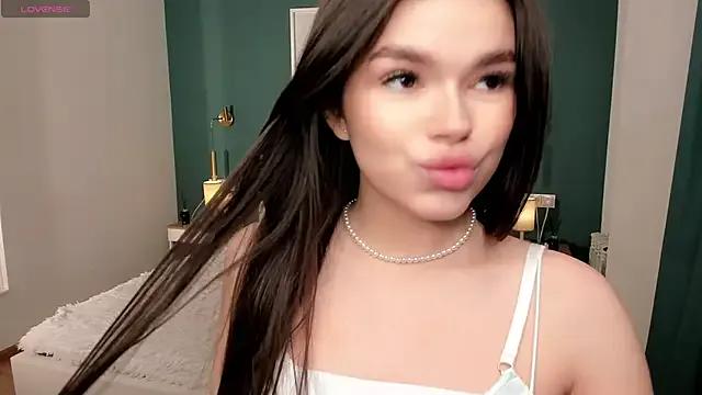 Freechat HollisHearl on StripChat