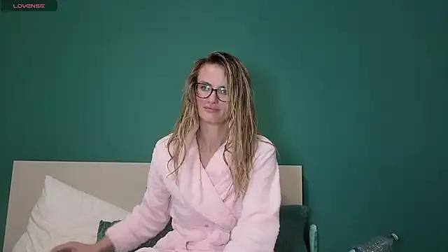 hotjessyca on StripChat