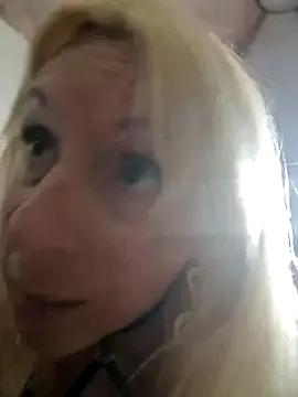 Freechat Ina_HotX on StripChat