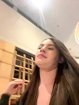 Freechat Isabella21_ on StripChat