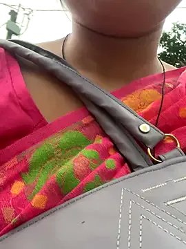 Freechat Ishikaranaa on StripChat