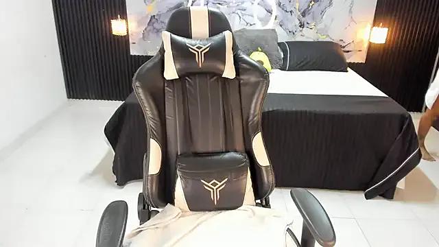 StripChat Ivy_16 is Freechat Ivy_16 — controla my domi show pussy