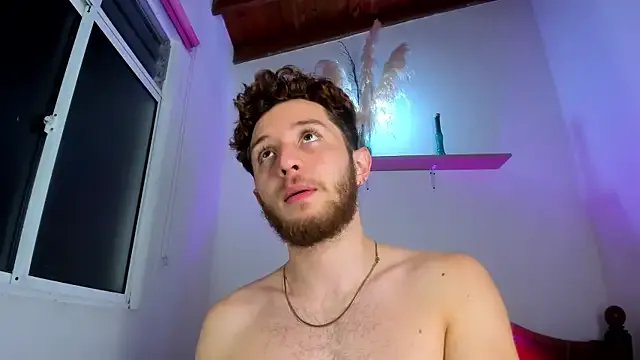 Juan_Castano on StripChat