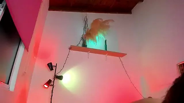 Juan_Castano on StripChat