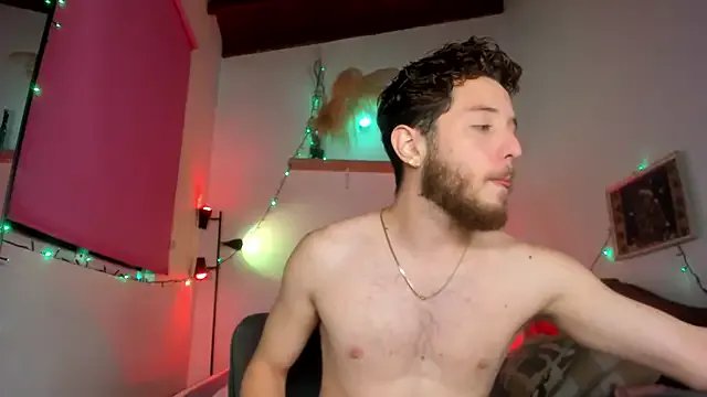 Juan_Castano on StripChat