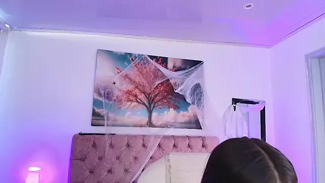 Freechat Julianaa_Castro_ on StripChat