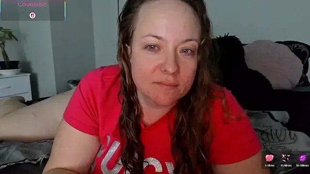 julimonroe on StripChat