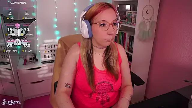 StripChat JustKerry is Freechat JustKerry — last tipper wins a squirt video