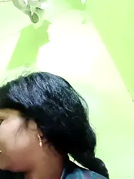 Karishma_cute on StripChat