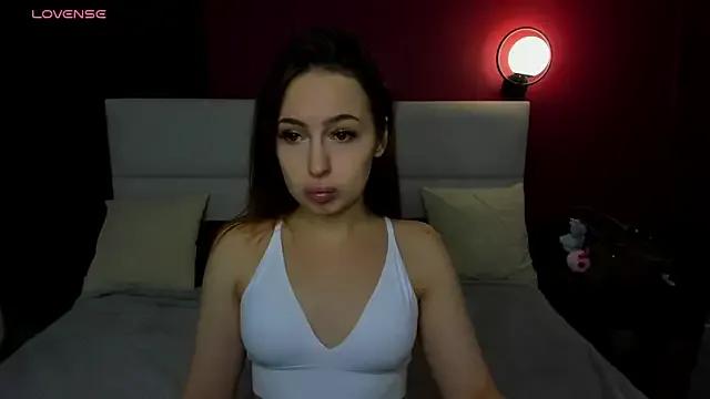 Freechat KetrinWhite on StripChat